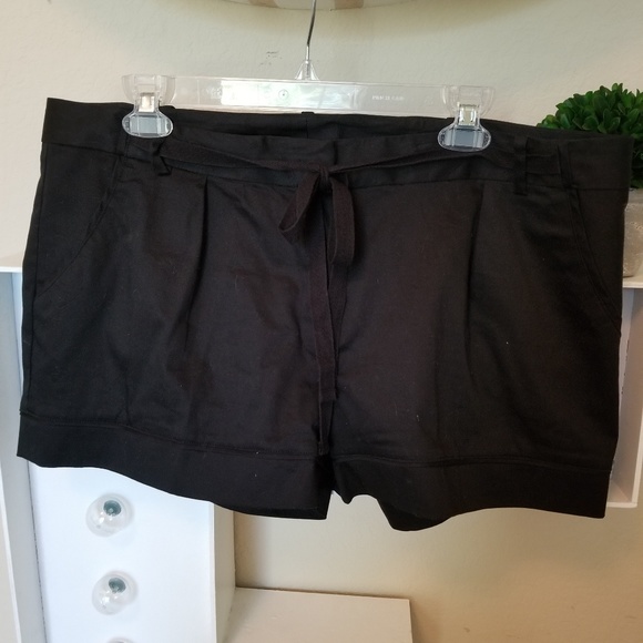 Dressy shorts - Picture 3 of 4